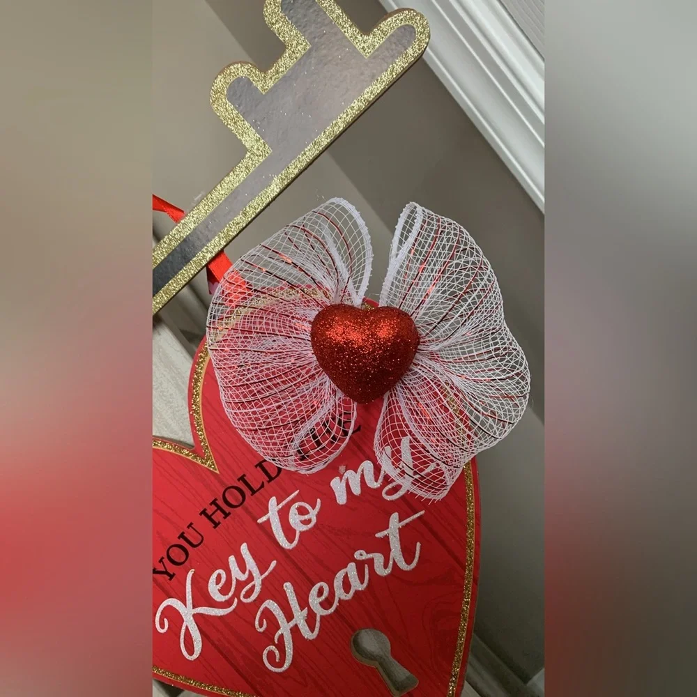 Valentine’s Day Wall or Door Hanging ❤️🆕❤️ 2 for $14